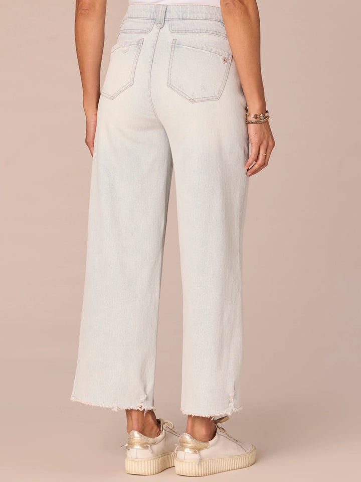 Skyrise Wide Leg Boyfriend Jeans