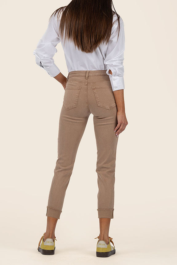 Amy Crop Straight Leg Pant in Cappuccino