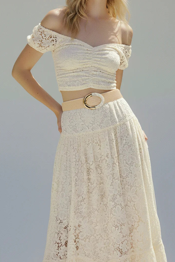 Two Toned Metallic and Pearl Buckle Stretch Raffia Belt
