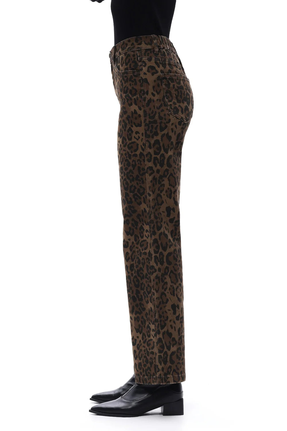 Mid Rise Straight Leg Jean in Leopard Print