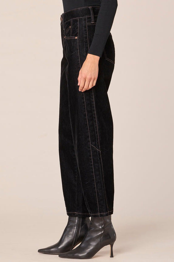 Spliced Panel Barrel Leg Jeans