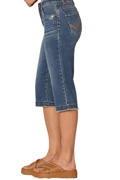"Ab"solution Skimmer Jean with Fray Hem