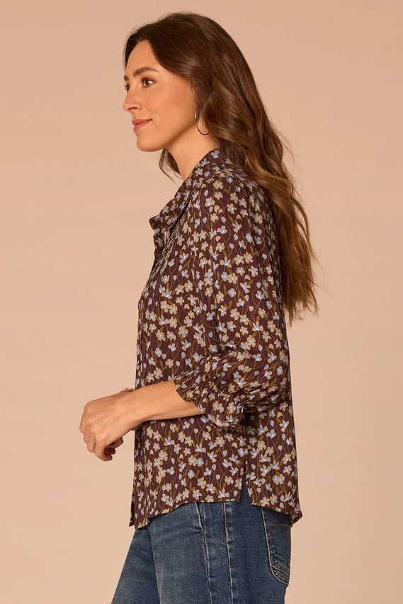 3/4 Cinched Flounce Sleeve Blouse with Scallop Collar