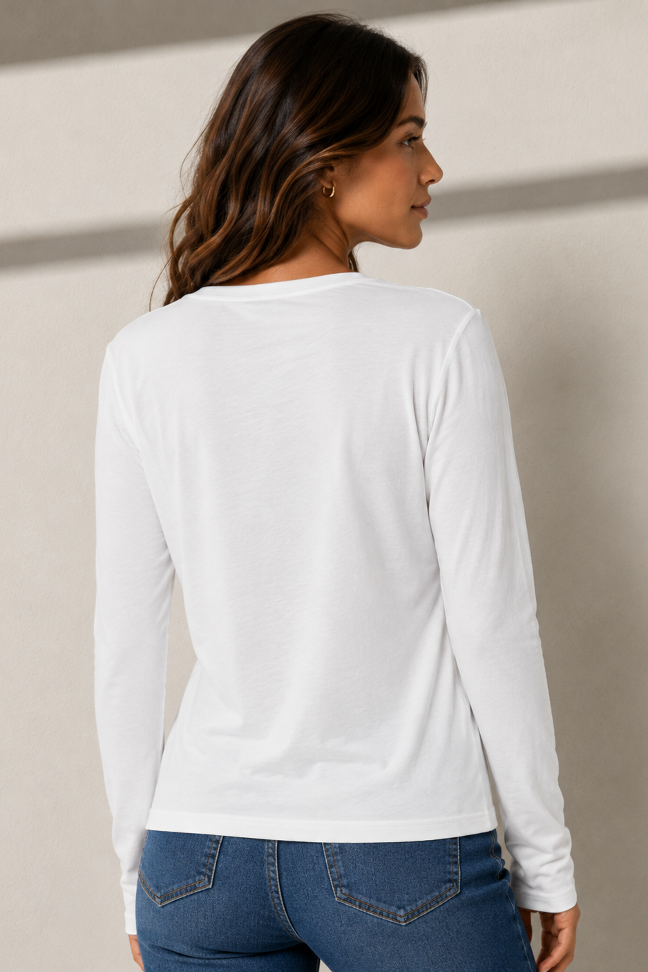Long Sleeve V-Neck Tee in Bone