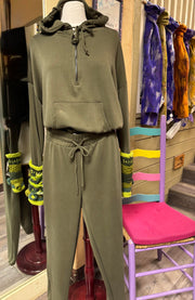 Straight leg pant w/ zipper