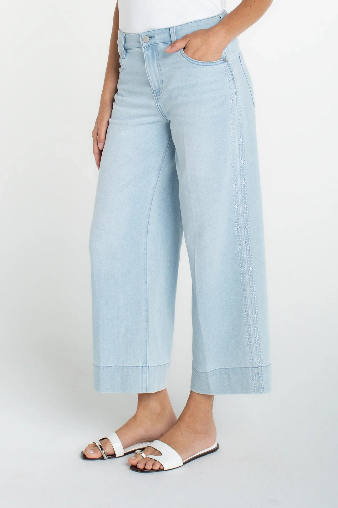 Embroidered Crop Leg Jean