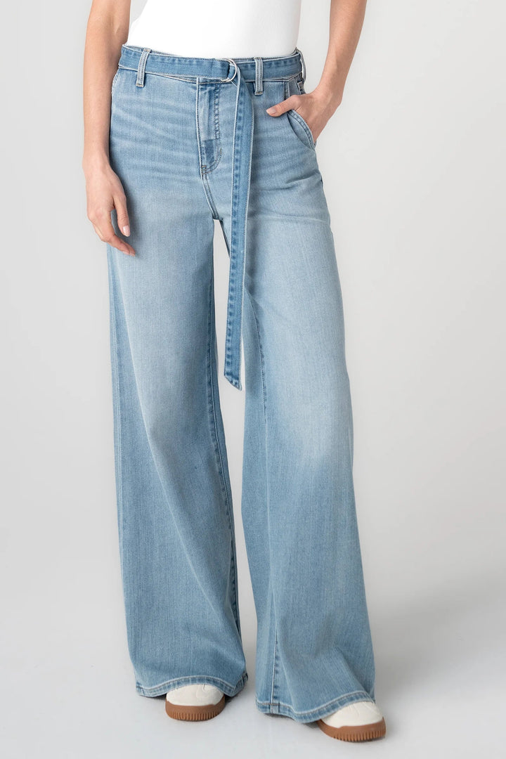 High Rise Super Stride Denim with Belt