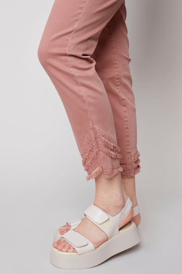 Frayed Hem Jeans in Nougat