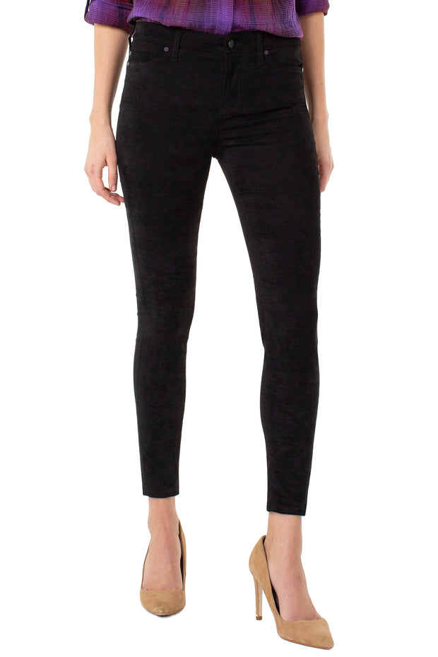 Abby Ankle Skinny in black